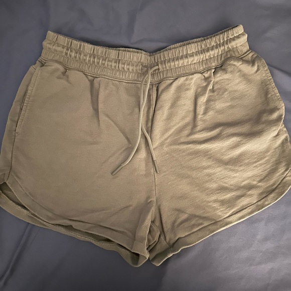 Gymshark legacy shorts - Picture 3 of 5
